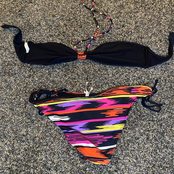 Aeropostale swimsuit - Picture 2 of 5